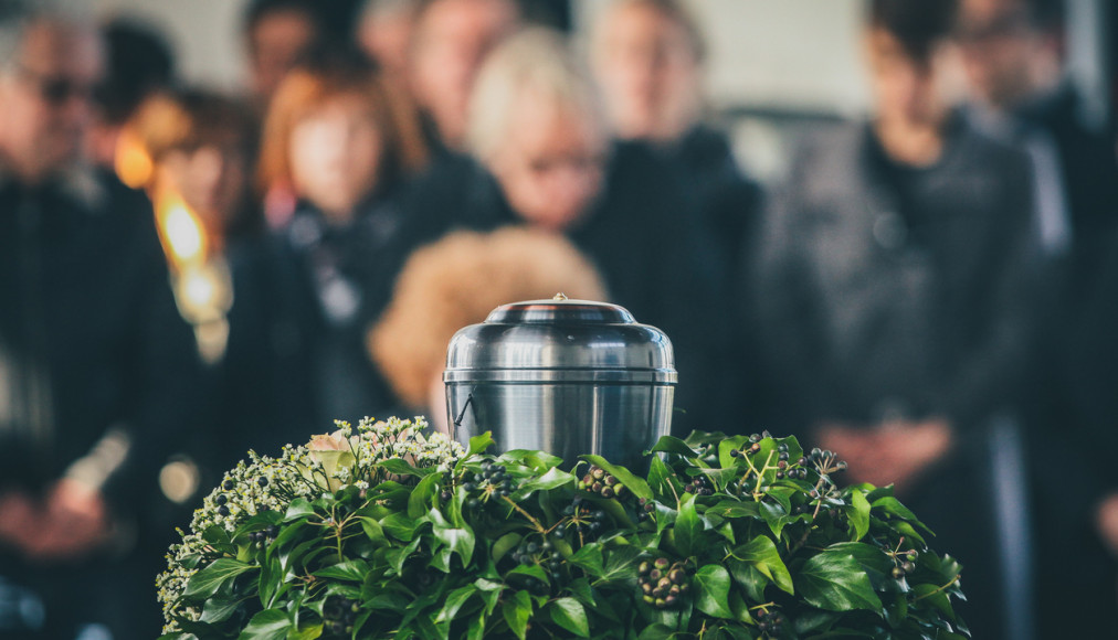L’Eglise évangélique réformée vaudoise (EERV) retire son flyer sur ses services funèbres, qui avait fâché en son sein. L’institution publie aujourd’hui de nouvelles recommandations L’Eglise évangélique réformée vaudoise (EERV) retire son flyer sur ses services funèbres, qui avait fâché en son sein. L’institution publie aujourd’hui de nouvelles recommandations / IStock