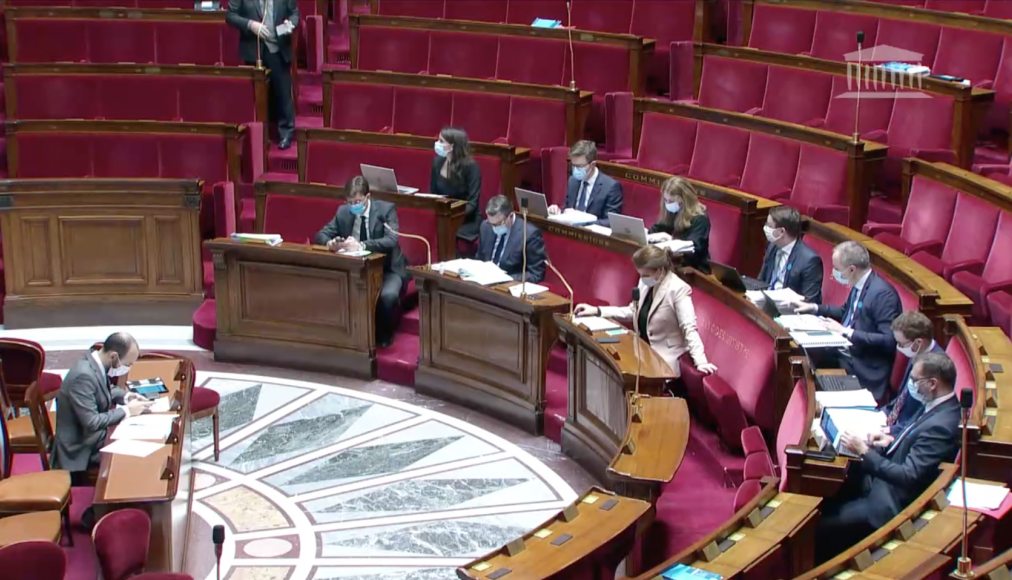 La loi sur les séparatismes religieux débattue à l'Assemblée nationale française en ce mois de février 2021. La loi sur les séparatismes religieux débattue à l'Assemblée nationale française en ce mois de février 2021. / DR