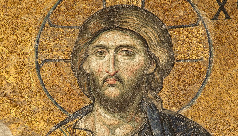 Mosaïque du Christ pantocrator, basilique Sainte-Sophie à Istanbul Mosaïque du Christ pantocrator, basilique Sainte-Sophie à Istanbul / © istock.com / anilakduygu